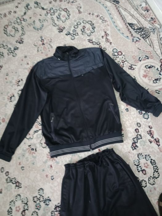 Спортивный костюм