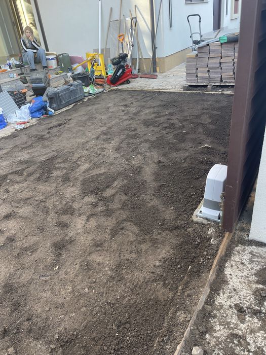 Gazon rulou și sistem de irigare