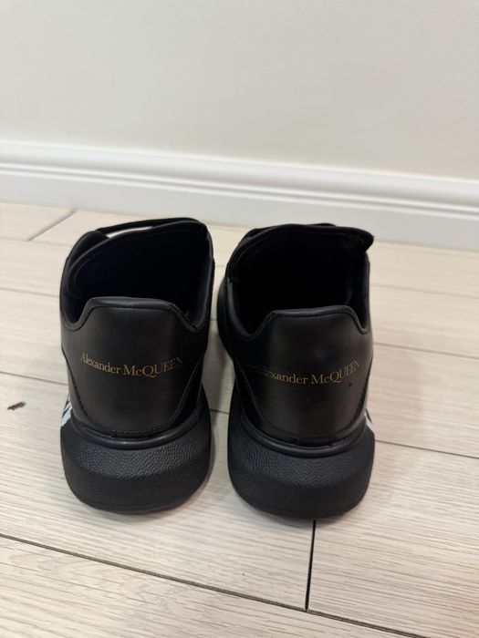 mcqueen negrii model unicat