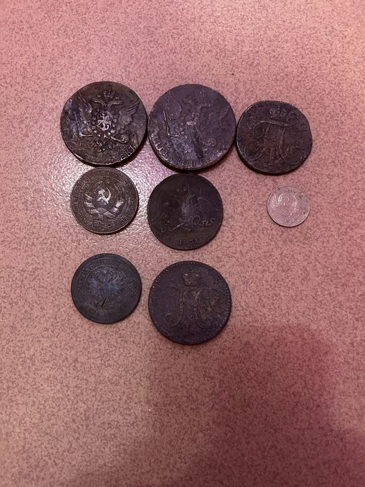 Продам 8 монетак в хорошем состояние