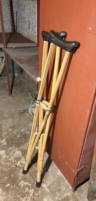 Костыли деревянные
