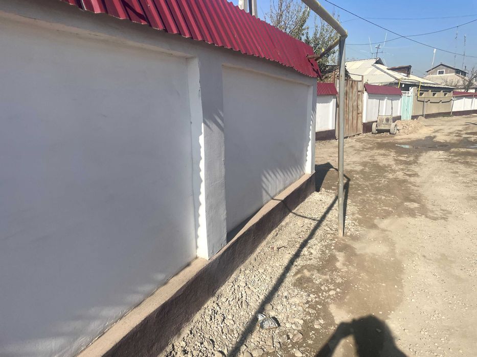 Продается участок с домом в центре Аккургана!