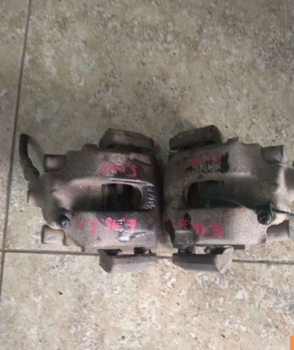 Продам супорт задний бмв е 46