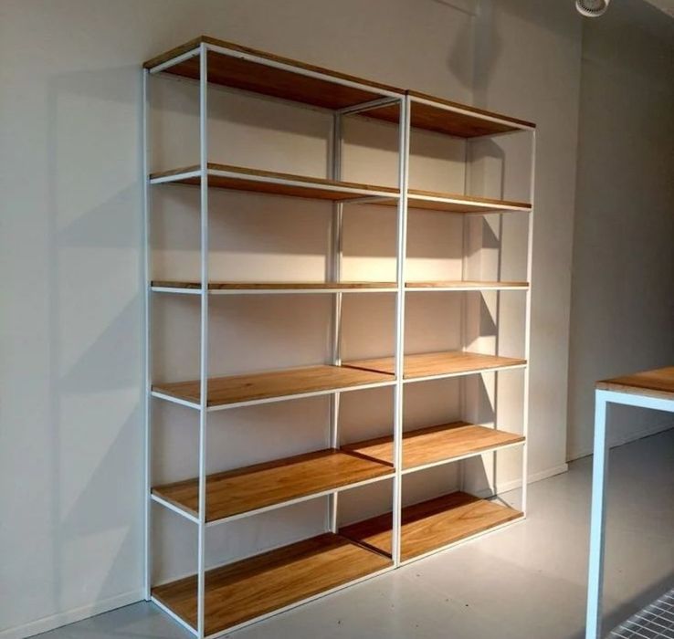 Stelaj/javon/loft uslubidagi metall konstruksa