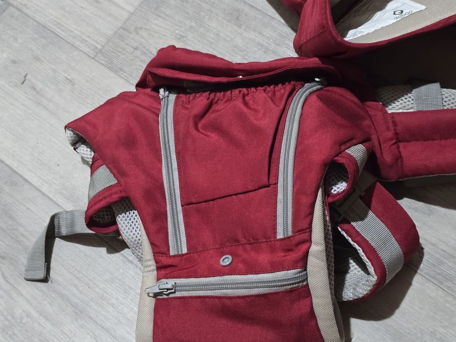 Отдам даром кенгуру и тепленький комезик