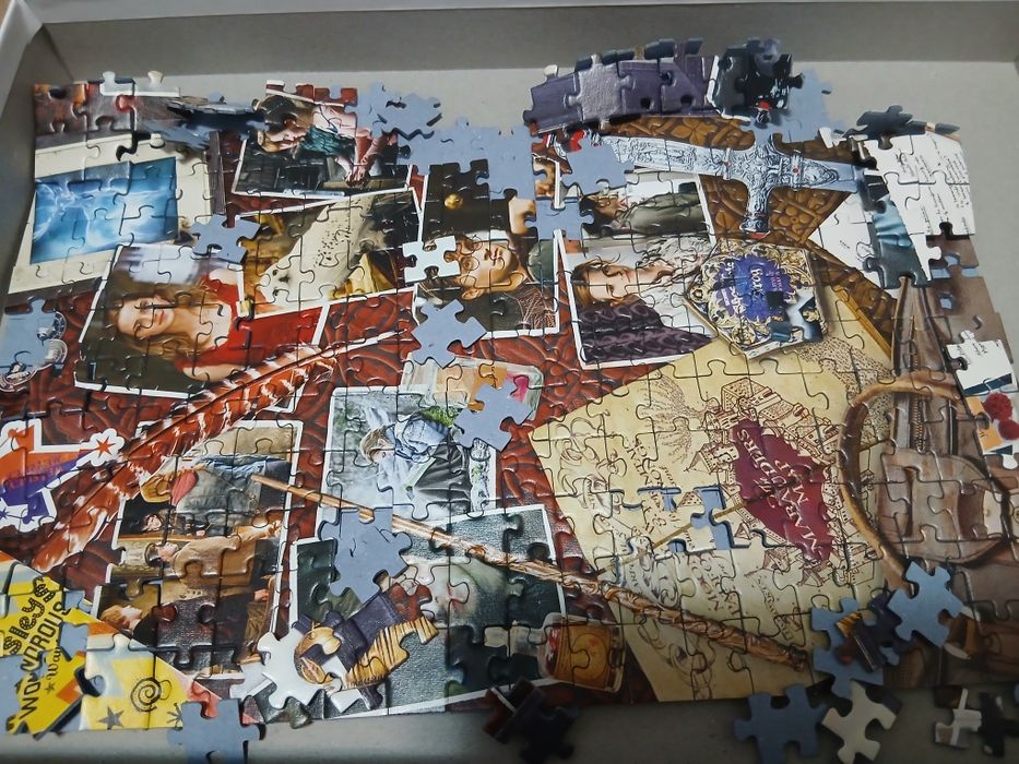 45 lei toate cele 5 cutii cu puzzle