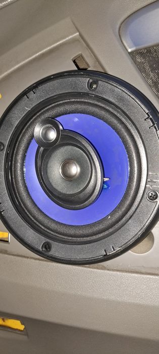 Boxe auto LG 3 cai stare excelenta