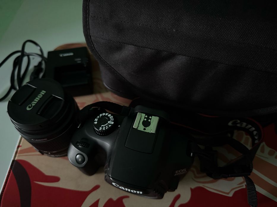 Canon 4000D + Canon EFS 18-55mm