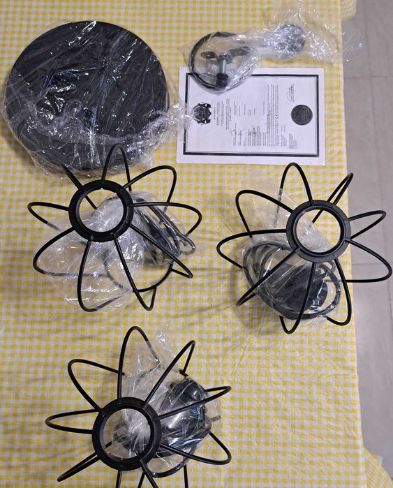 Лампа за таван Opviq Asymmetric Three