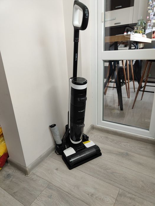 Tineco S3 - почти нова вертикална прахосмукачка за сухо и мокро