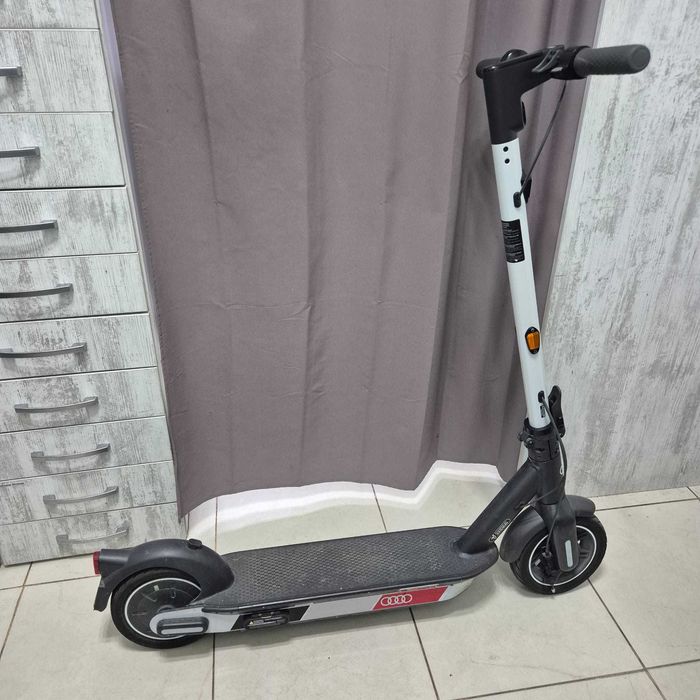 Trotineta Audi Electric Kick - Powered by Segway Zeus Amanet 30300