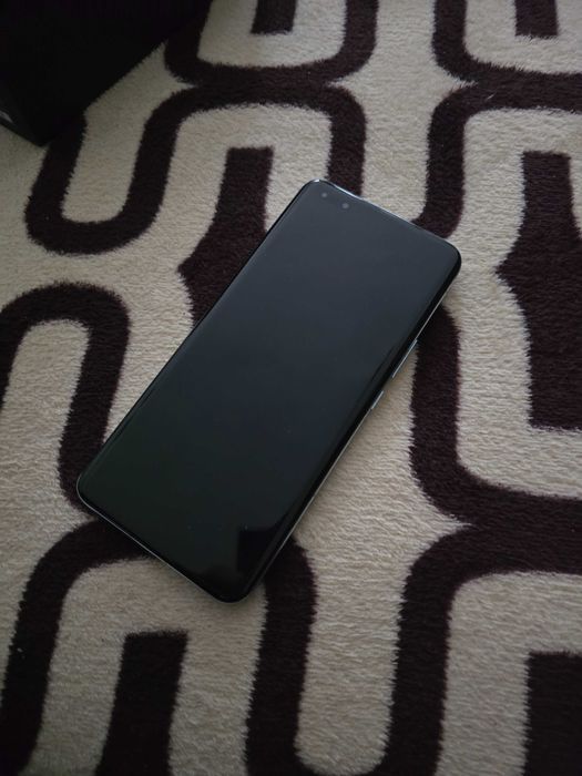 Honor Magic 5 Pro 512 cu 12 GB ram Snapdragon 8 Gen 2