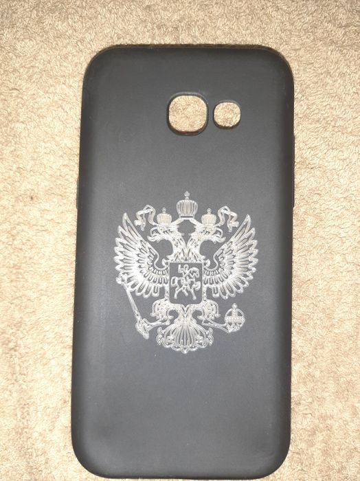 Чехлы на телефоны