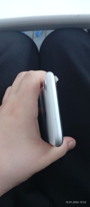 Vând iPhone xr merge perfect original