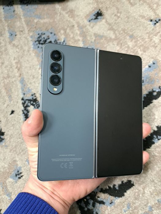 Samsung Z Fold4 xotirasi 8/256GB