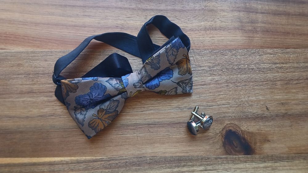 НОВО Папионка от 100% коприна с копчета за ръкавели