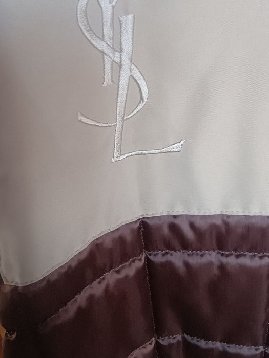 Trench coat impecabil Yves Saint Laurent