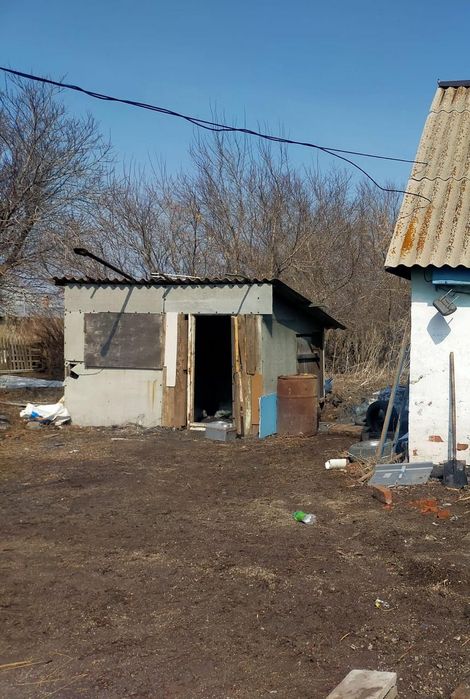 Дом с фермой, со скотом