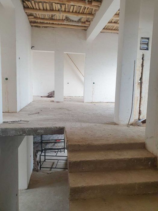 Назарбек 8 мактаб рупарасида 2та коттеж сотилади.