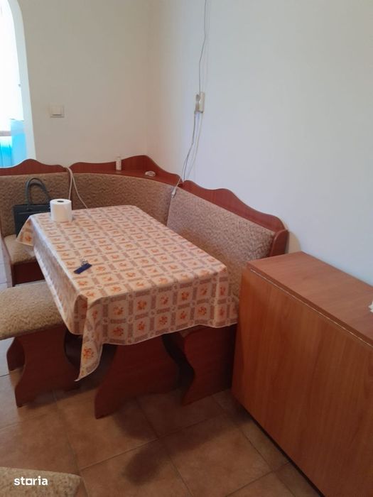 Apartament 3 camere, etaj 2, centrala pe gaz