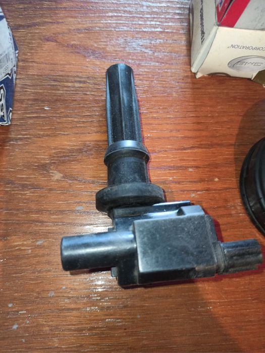 Катушка зажигания на Santa fe 2000 по 2005 обьем 2,4