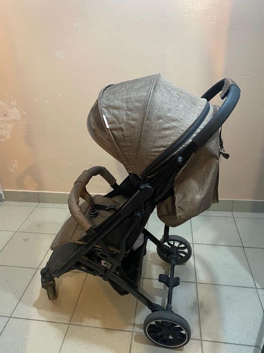 Продам прогулочную коляску!