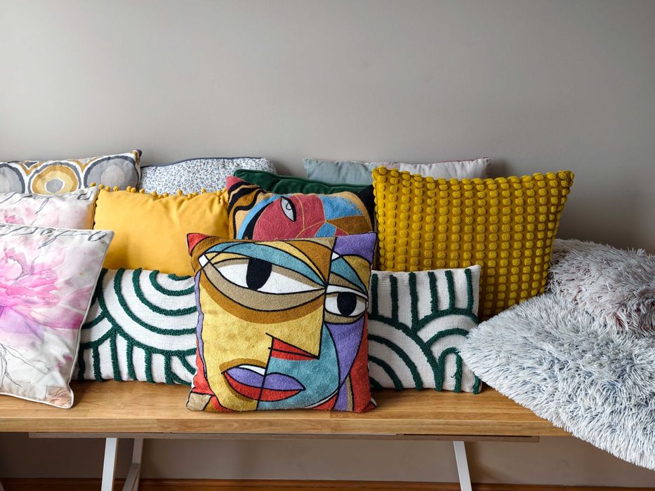 Различни декоративни възглавници