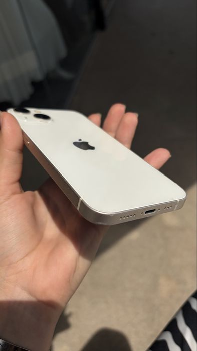Iphone 13; 128GB; бял