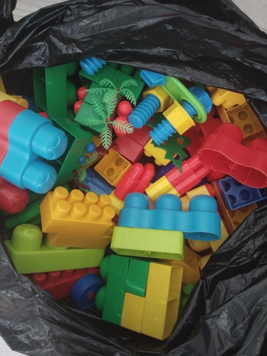 Продам игрушки б/у