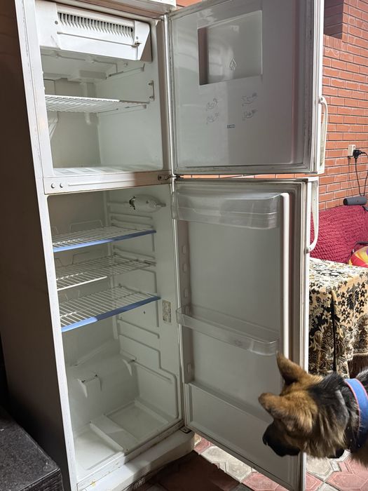 Холодильник Indesit