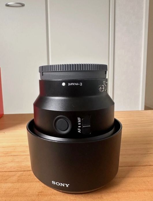 Obiectiv full frame 85 mm 1.8 Sony ca nou
