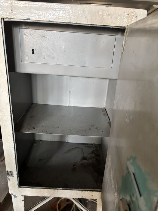 Продается срочно сейф