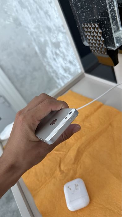 iPhone 5 s тиник холатда 10/10 гарантия