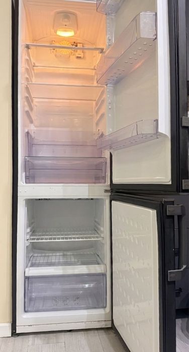 Продается холодильник