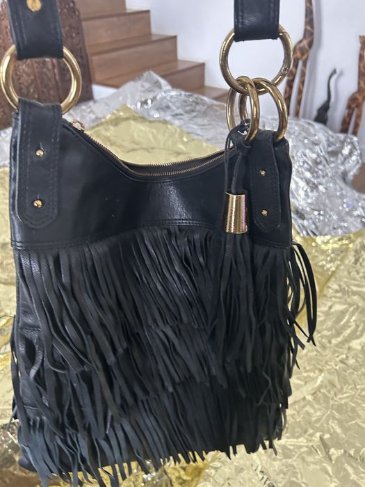 Geanta Zara din piele neagra cu franjuri,stil boho,accedirii metalice