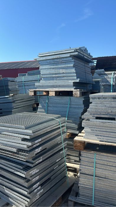 Vând grătar zincat