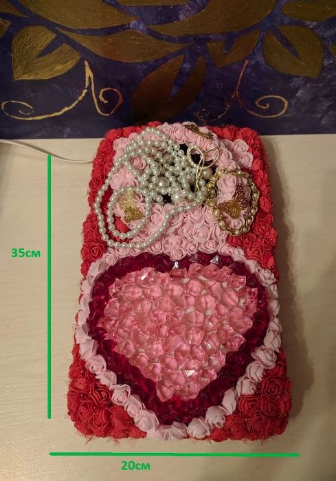 Подарок для любимой  в виде сердца