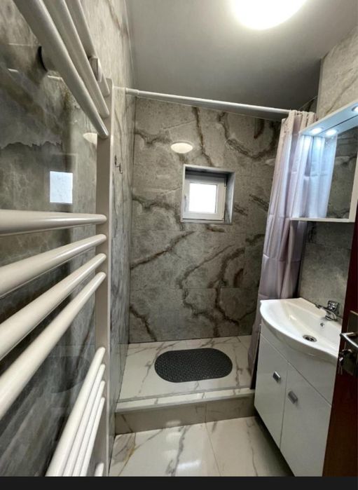 Inchiriez apartament 1 camera in regim hotelier