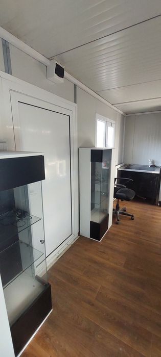 Продавам напълно оборудван павилион