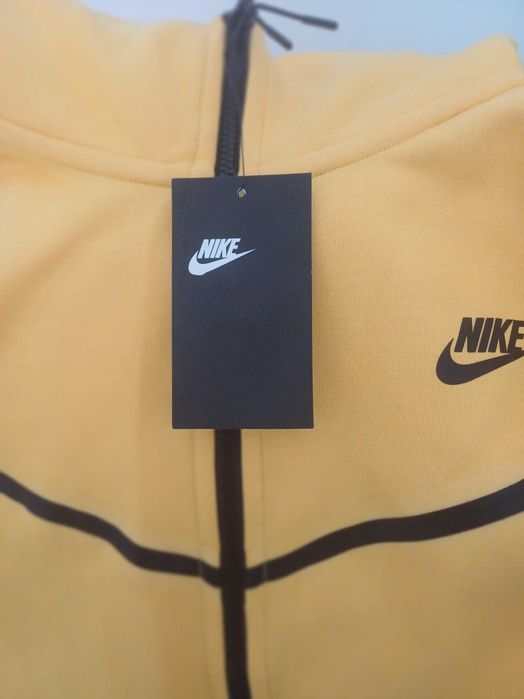 Толстовка Nike с капюшлном