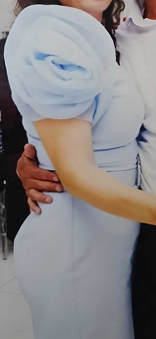 Продам вечернее нарядное  платье ,