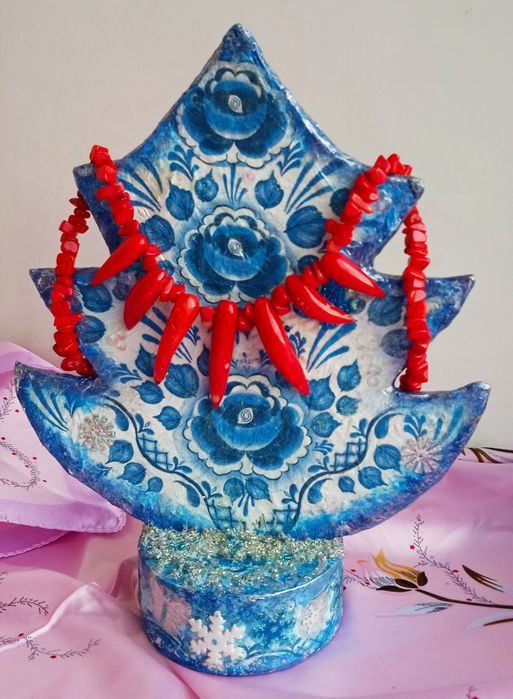 Коралловые бусы оригинальные