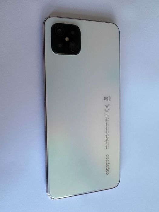 КАТО НОВ !!! Oppo Reno4 Z 5G - 128GB - Бял - Две СИМ карти - Отключен