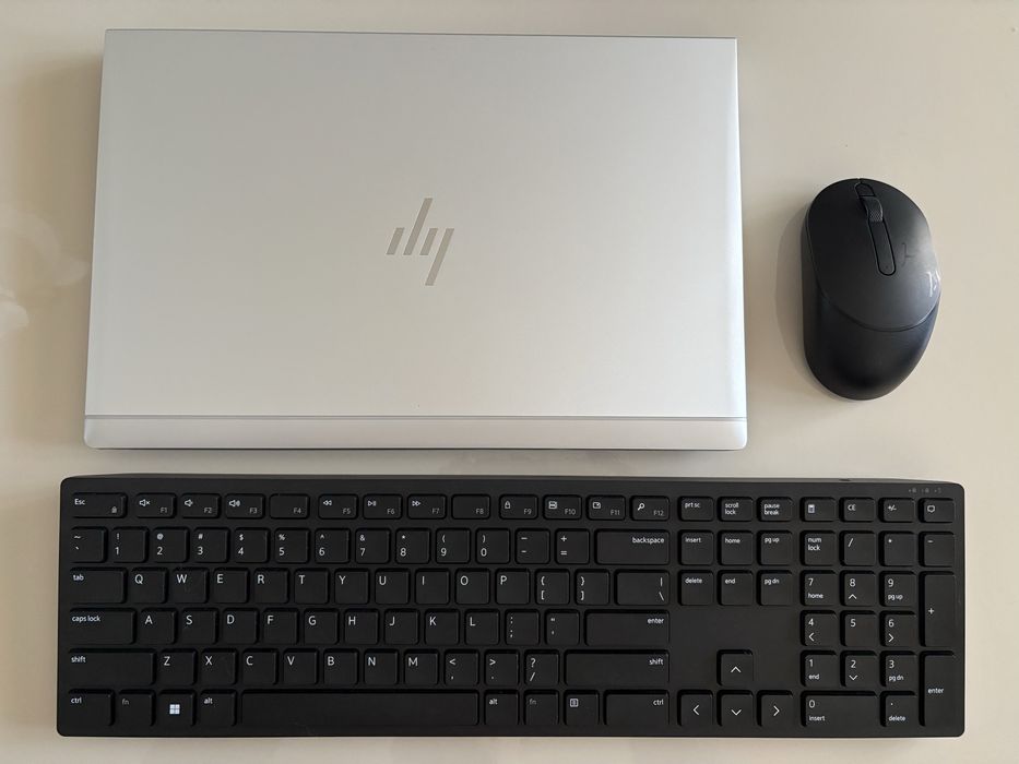 HP EliteBook 840 G8 Premium (i5 Gen 11, 16GB RAM, 512GB SSD) + Cadou Kit Wireless Dell (Mouse/Tastatură)