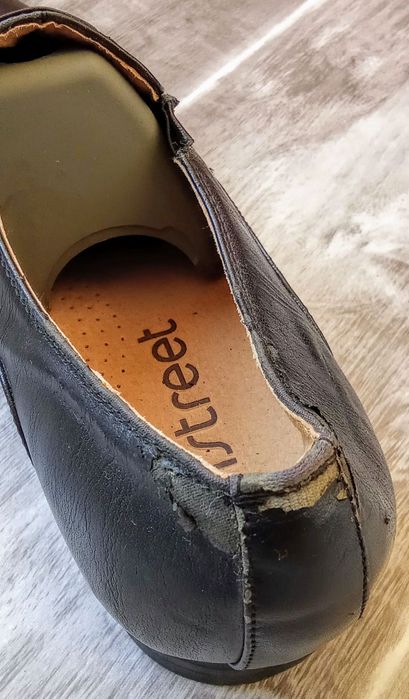 Мужские туфли фирмы INSTREET