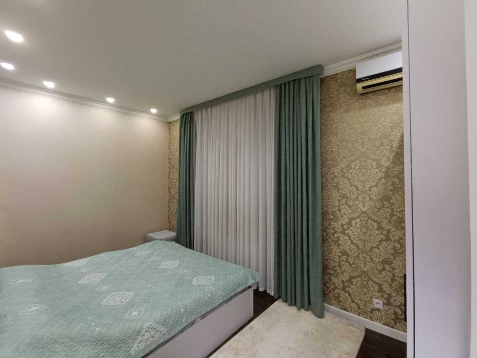 Аренда  3/1/5, новостройка за Паркентским рынком. Есть гаражное место.