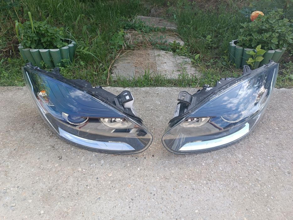 Dezmembrez Dacia lampa far Logan Sandero Jogger Sandero Stepway dezmembrez Renault Megane3 Scenic3 Clio4 Scenic2 Megane2 bara Logan Sandero Stepway