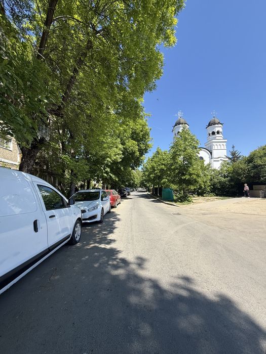 Apartament 3 camere Aradului strada liniştită