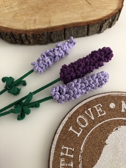 Плетени цветя - лалета ,лавандули, рози, кала и слънчогледи