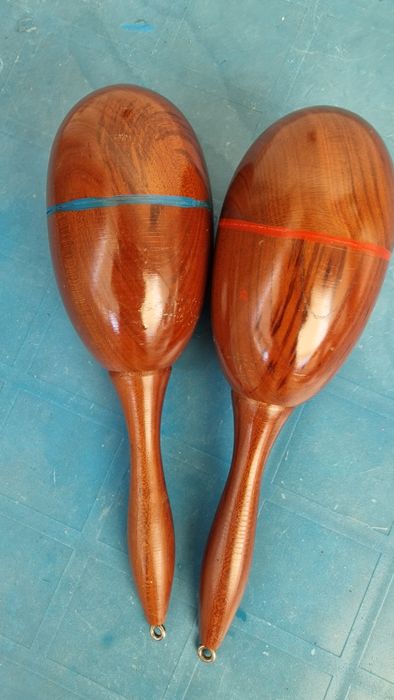 Маракаси         .